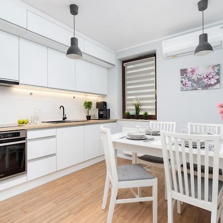 Apartments Cystersow Cracow By Noclegi Renters كراكوفيا المظهر الخارجي الصورة