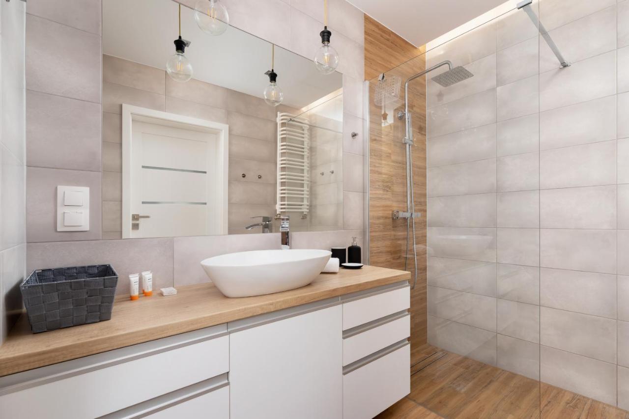 Apartments Cystersow Cracow By Noclegi Renters كراكوفيا المظهر الخارجي الصورة