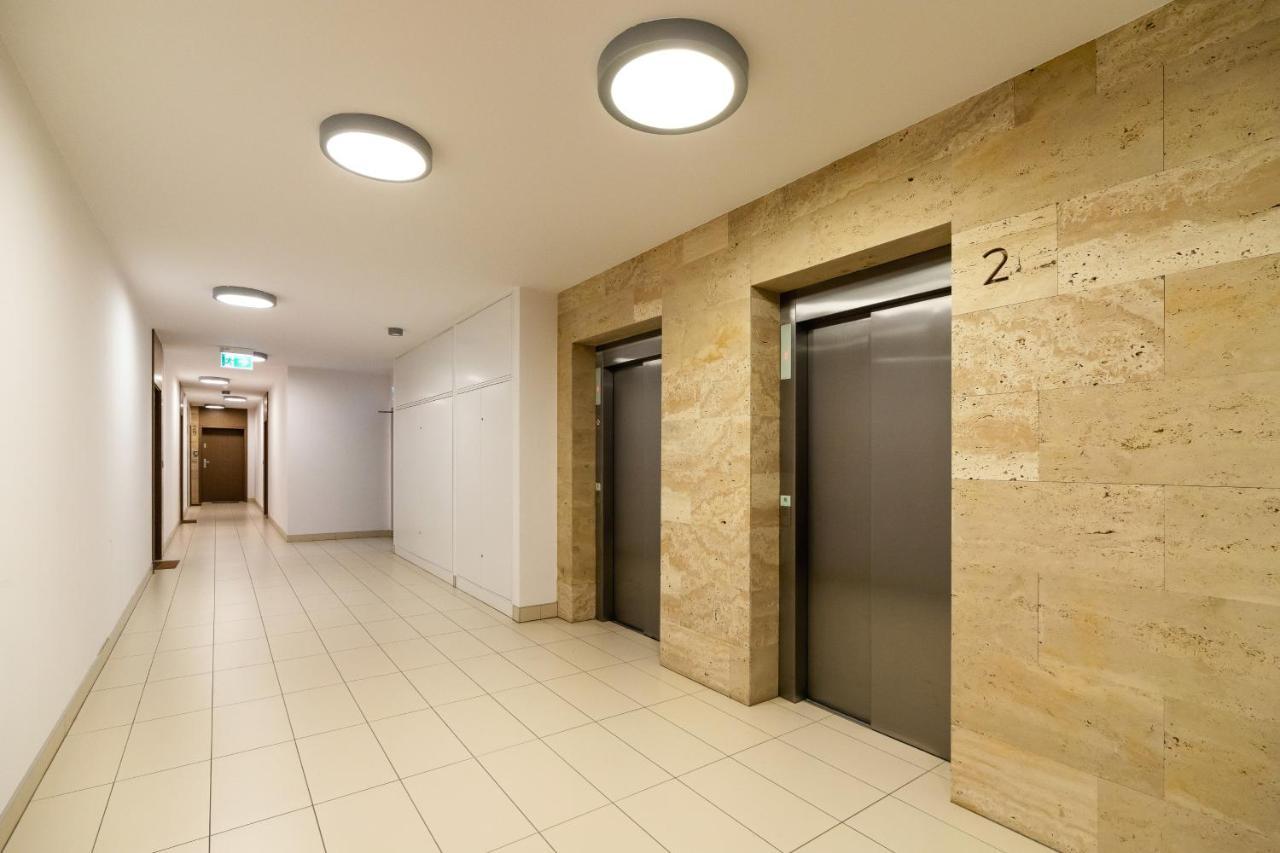 Apartments Cystersow Cracow By Noclegi Renters كراكوفيا المظهر الخارجي الصورة