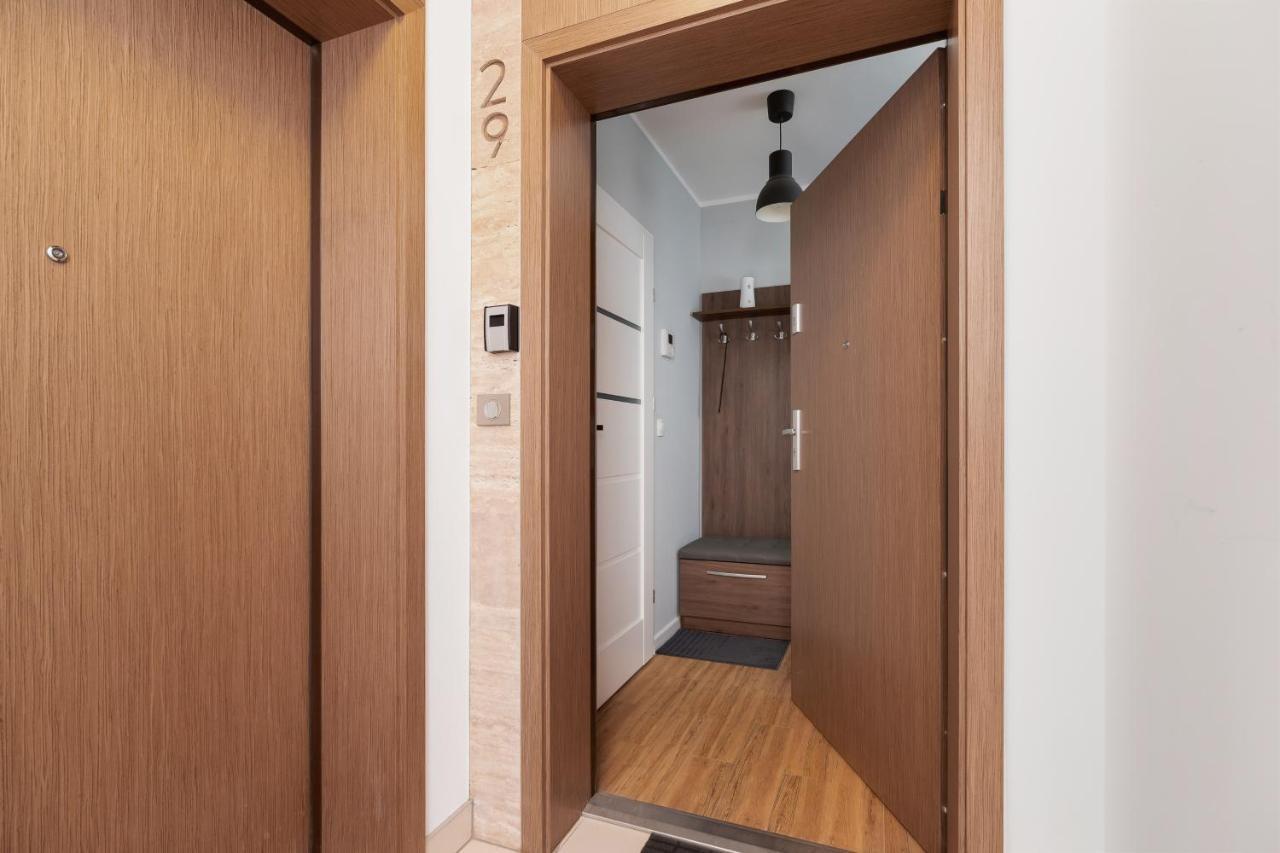 Apartments Cystersow Cracow By Noclegi Renters كراكوفيا المظهر الخارجي الصورة